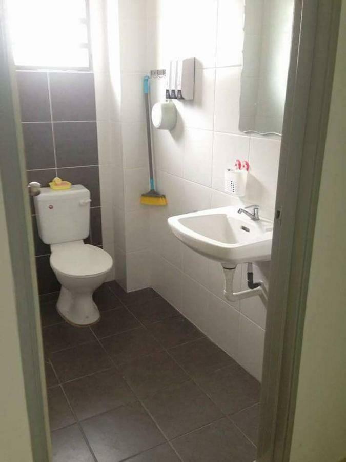 Nuha Homestay Сери-Искандар Экстерьер фото