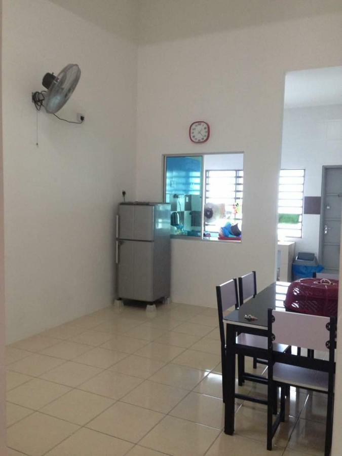 Nuha Homestay Сери-Искандар Экстерьер фото